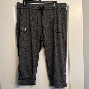 Under Armour • Capri Joggers